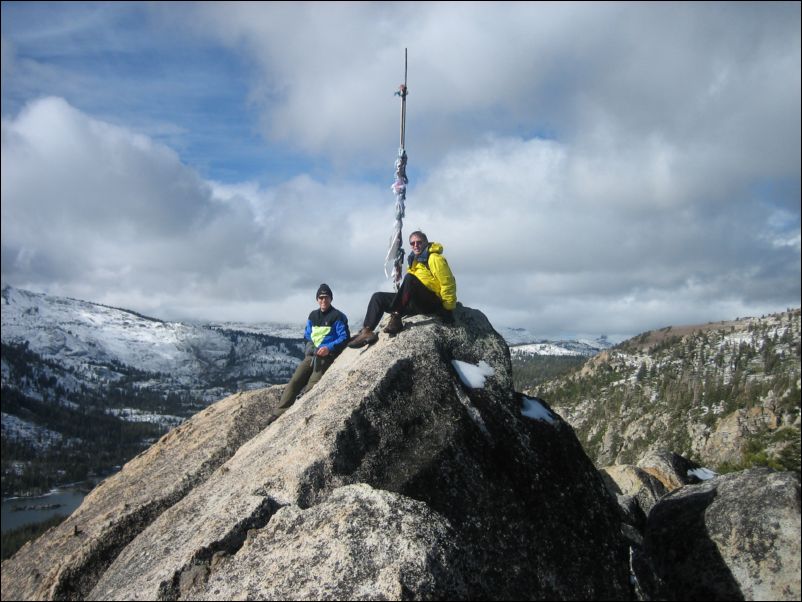 2005-11-06 Deso2 (16) Flagpole summit